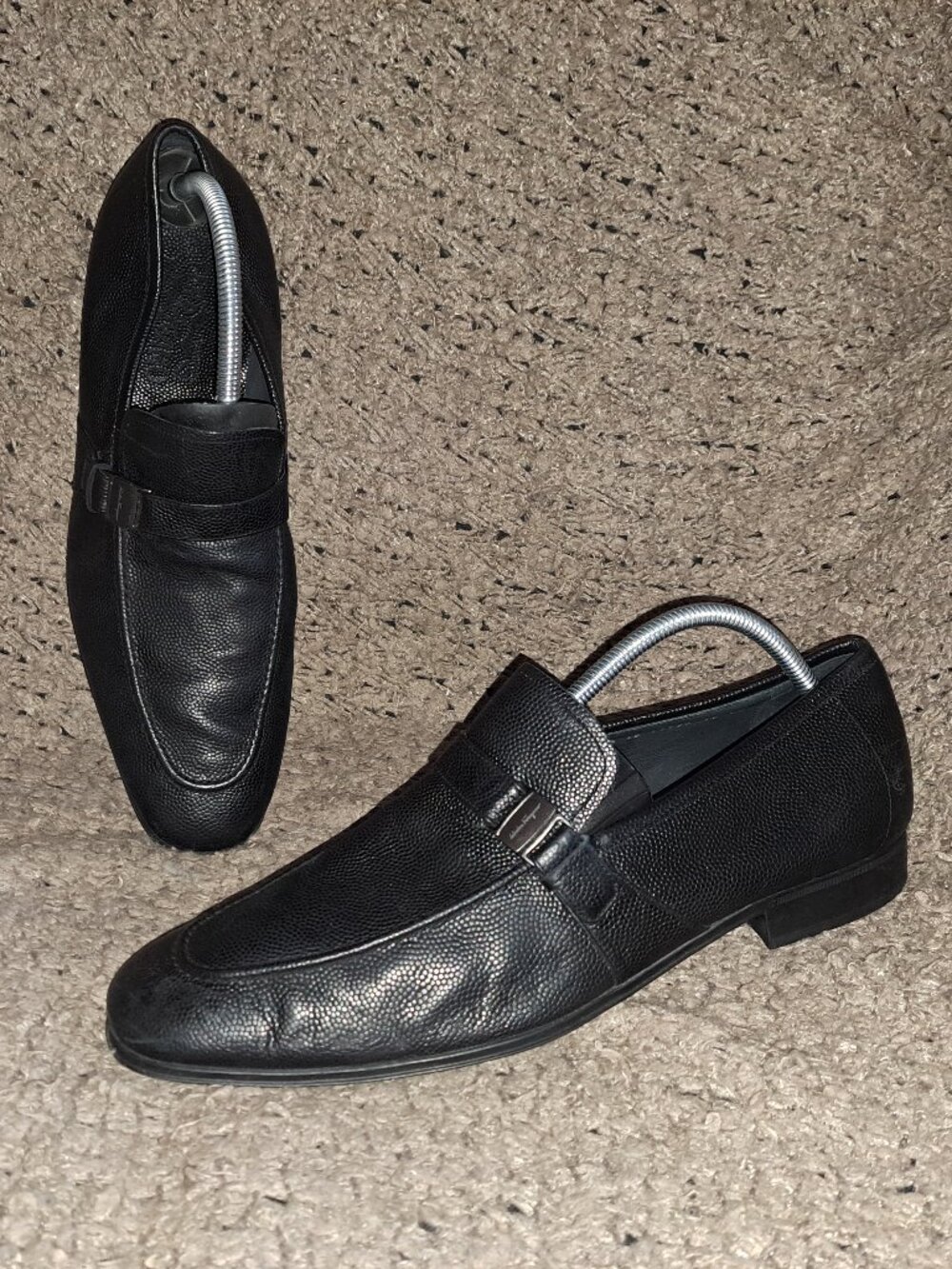 SALVATORE FERRAGAMO-Pinot-Black Pebbled Leather-Side Buckle Loafers-Sz 12-EX